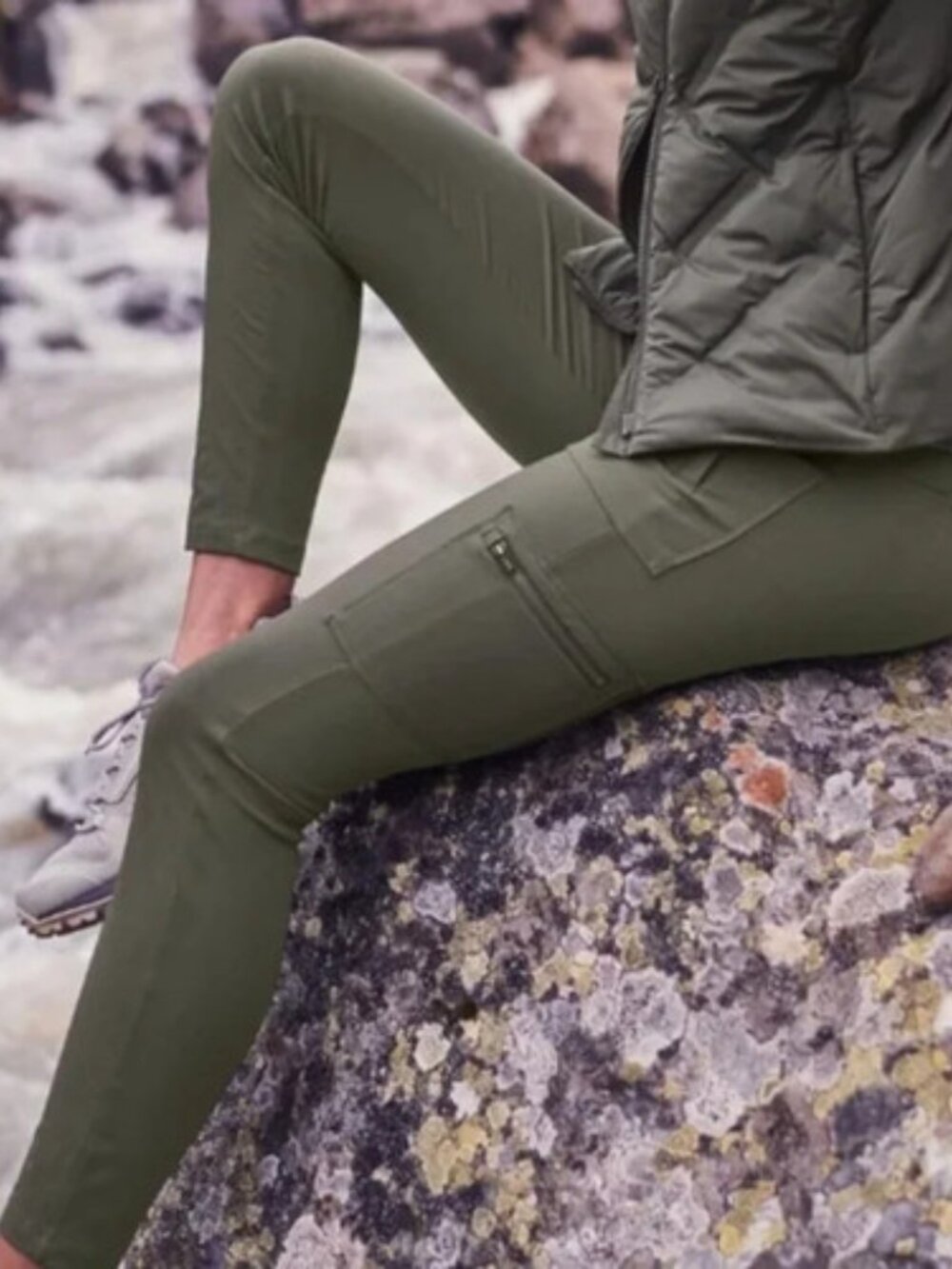 Women’s ATHLETA Olive Green Headlands Hybrid Cargo Tight II Leggings Size 4